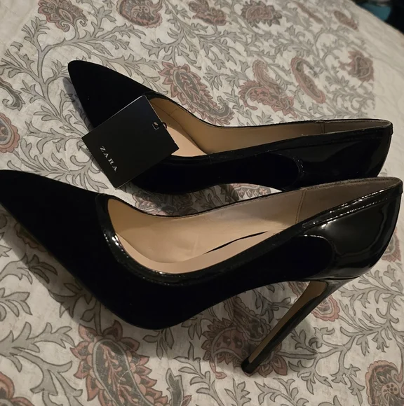 Zara Black Velvet High Heel Shoes - Picture 2 of 8